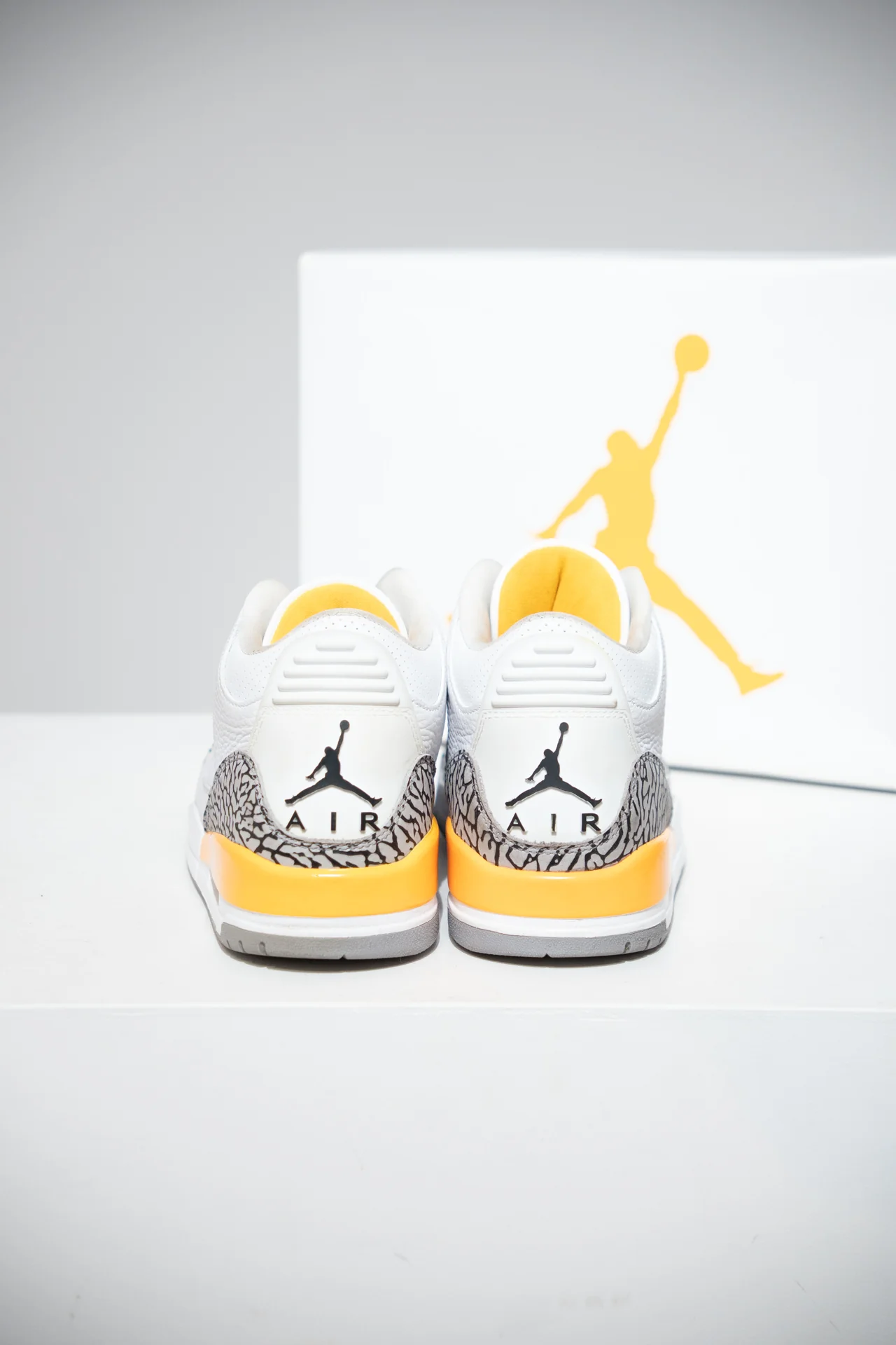 Jordan 3 Laser Orange (Taille 43) - Image 2