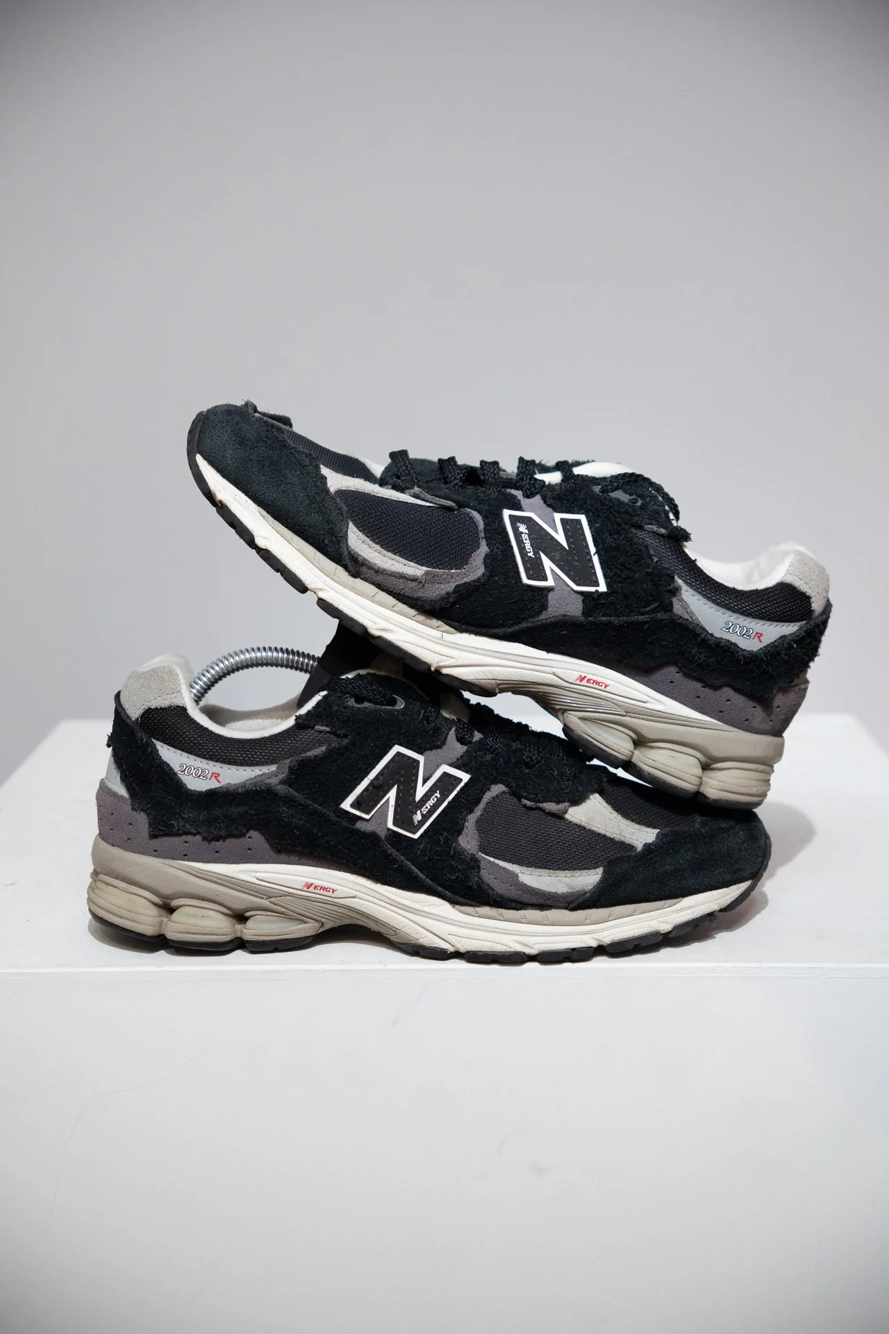 New Balance 2002R Protection Pack Black (Taille 40,5)