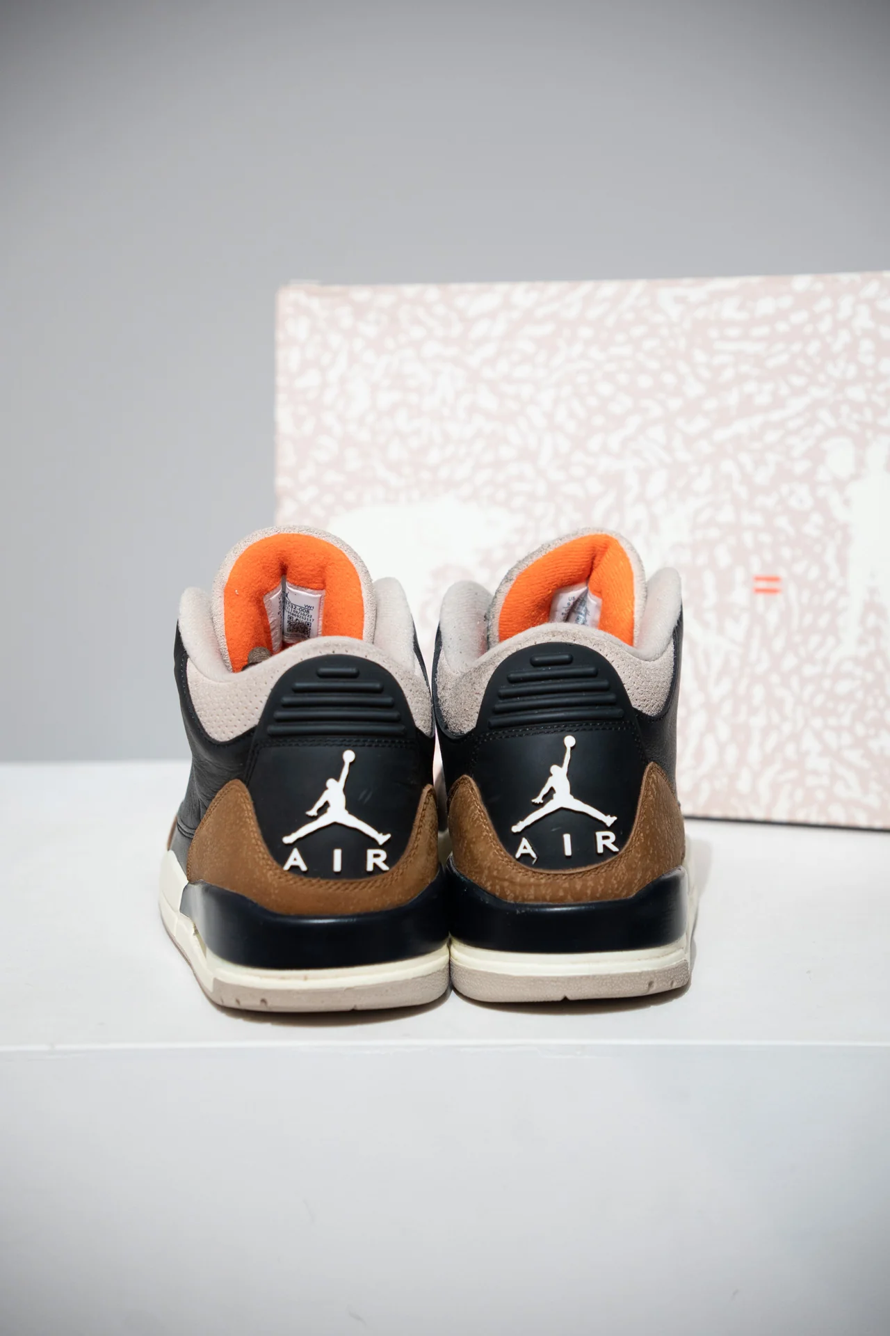 Jordan 3 Elephant (Taille 43) - Image 3