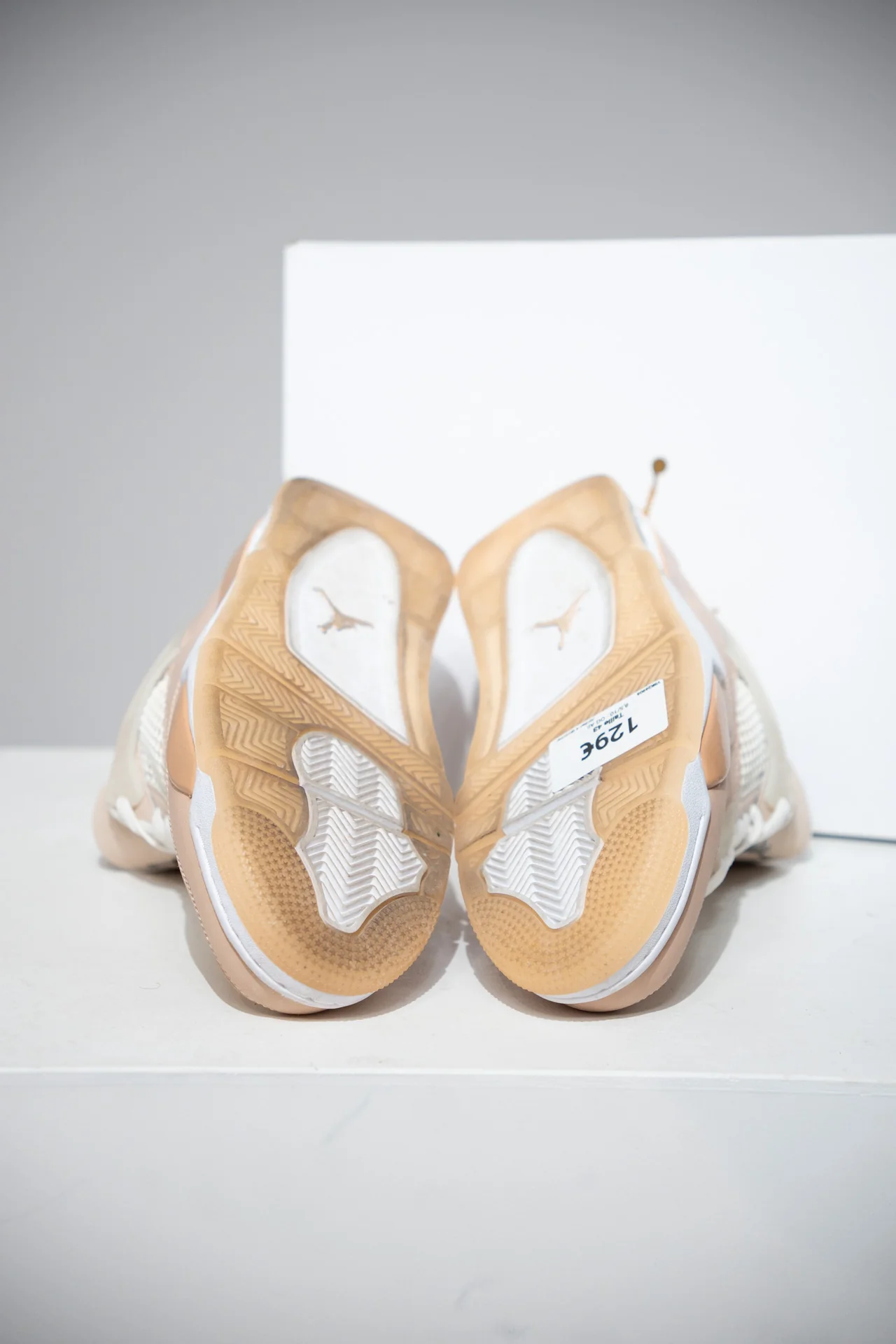 Jordan 4 Shimmer (Taille 43) - Image 4
