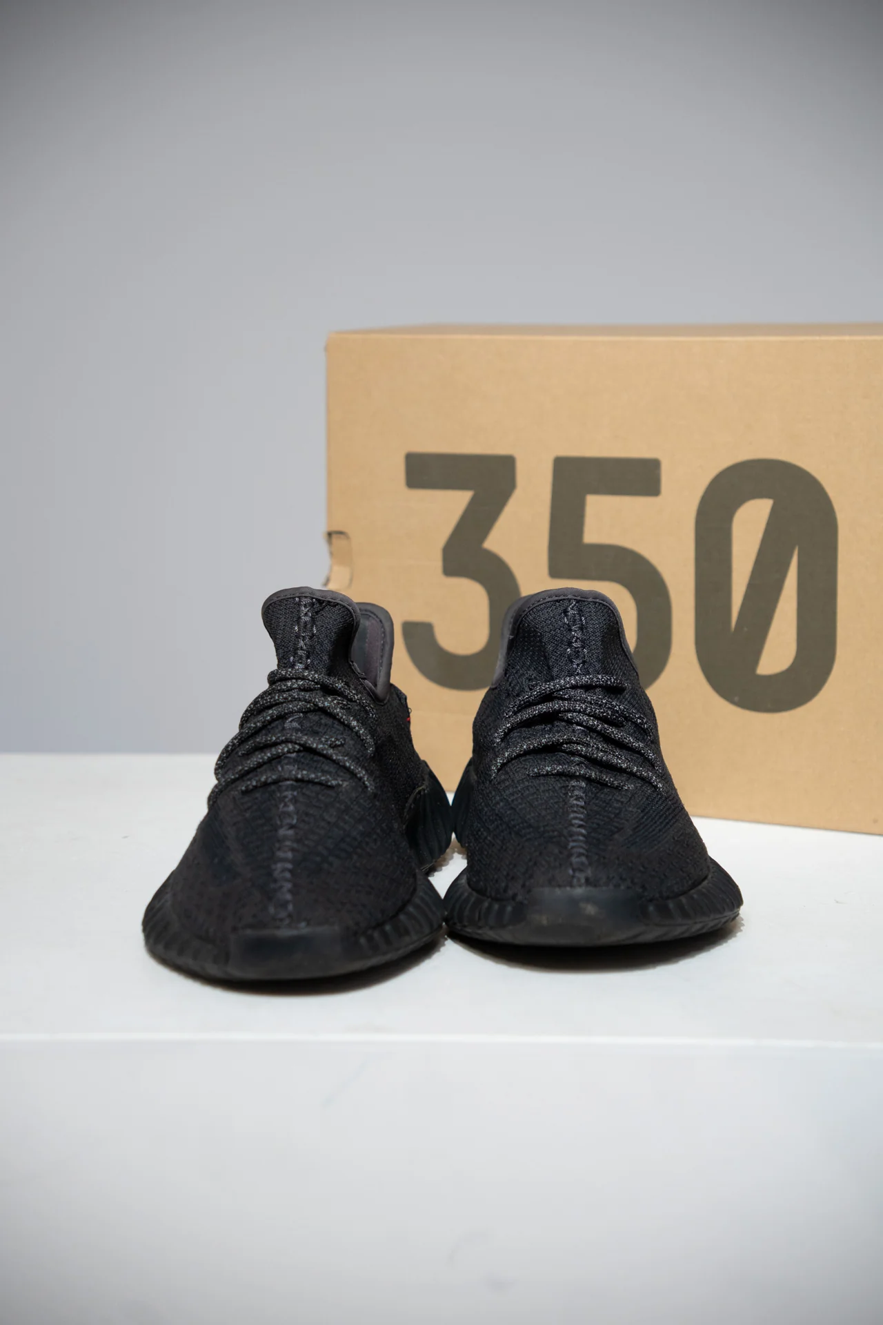 Yeezy 350 V2 Black Reflective (Taille 38 2/3) - Image 2