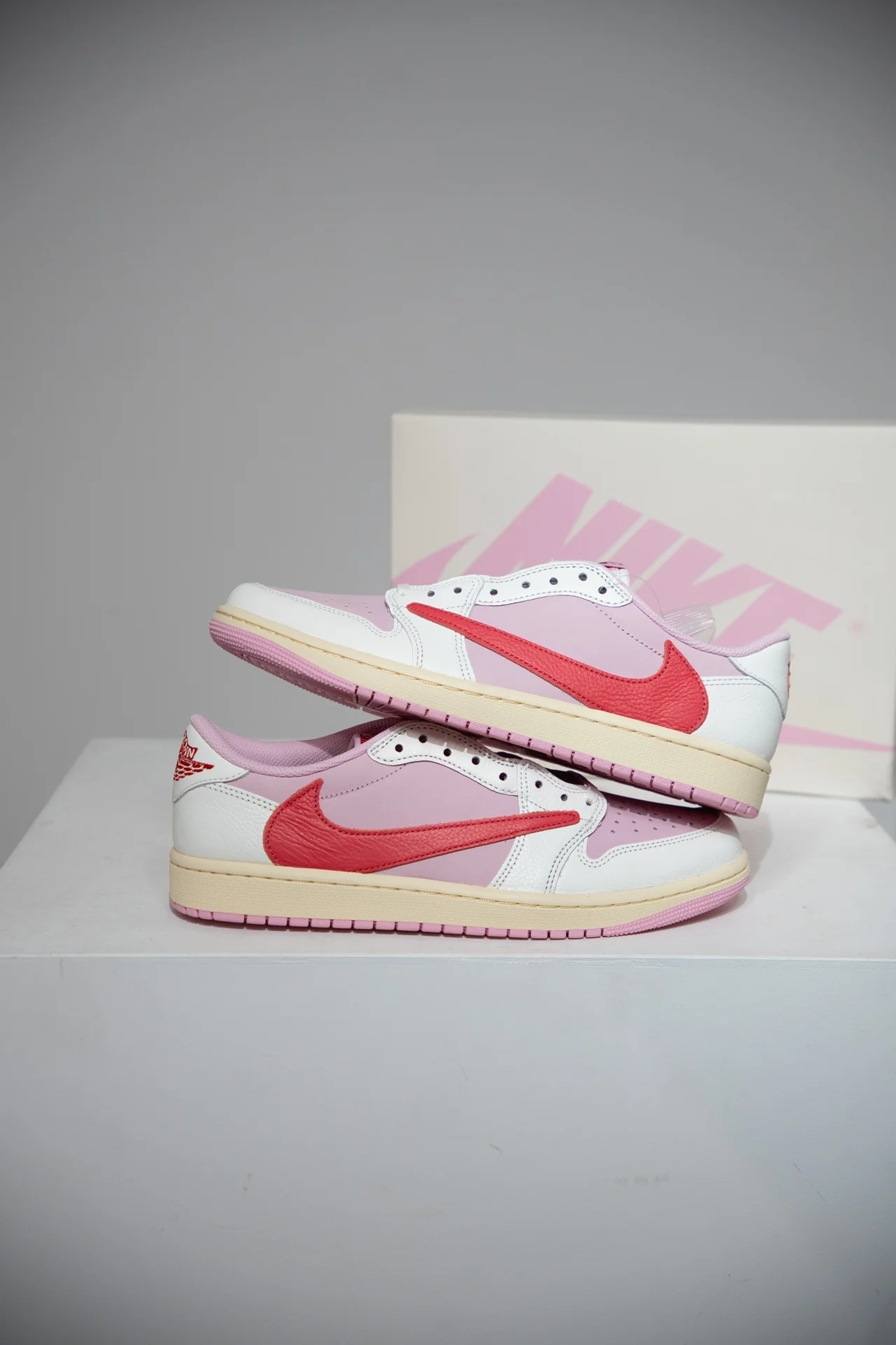 Jordan 1 Low Travis Scott Tropical Pink (Taille 44) - Image 4