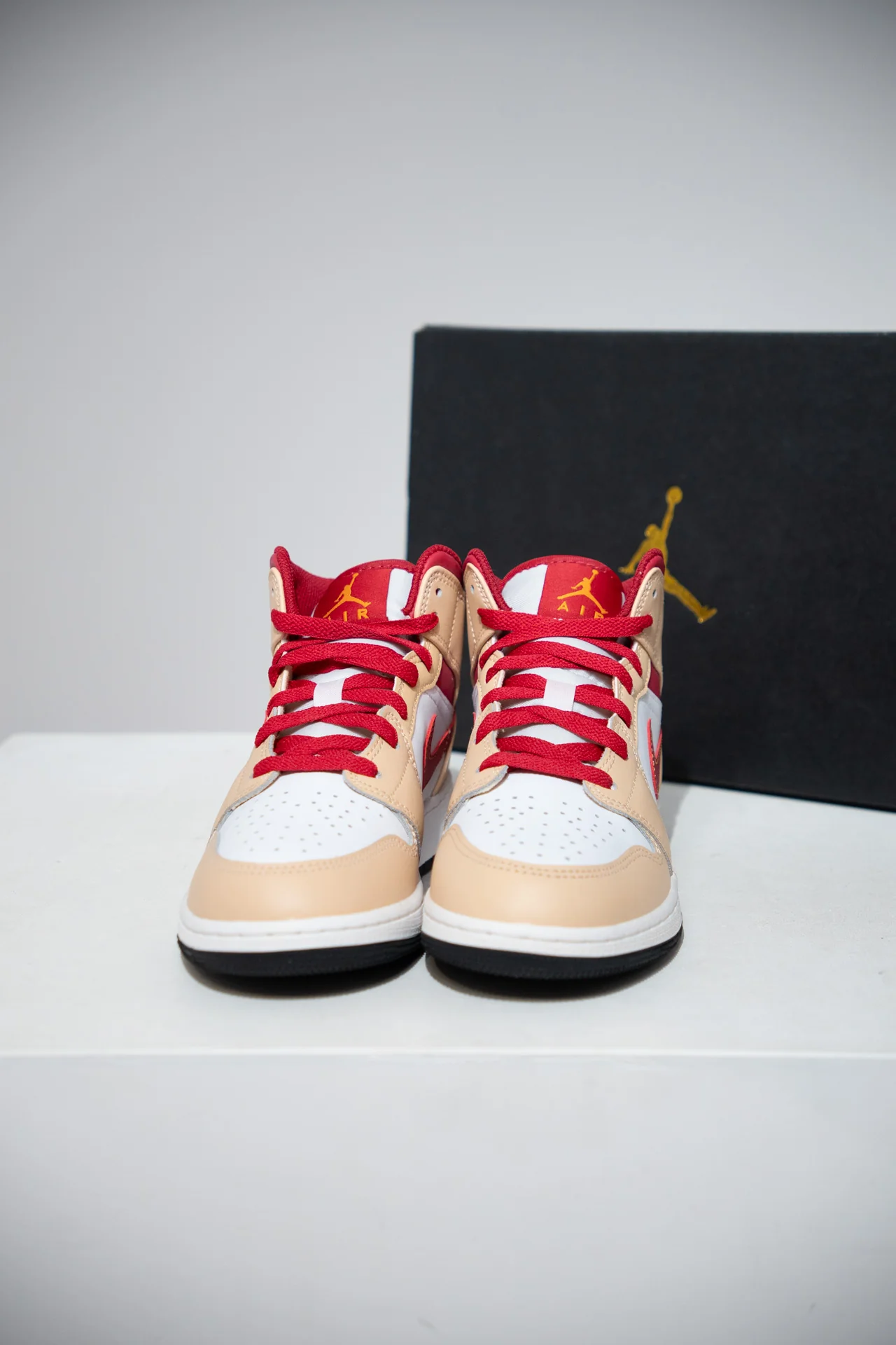 Jordan 1 Mid Curry (Taille 38,5) - Image 2