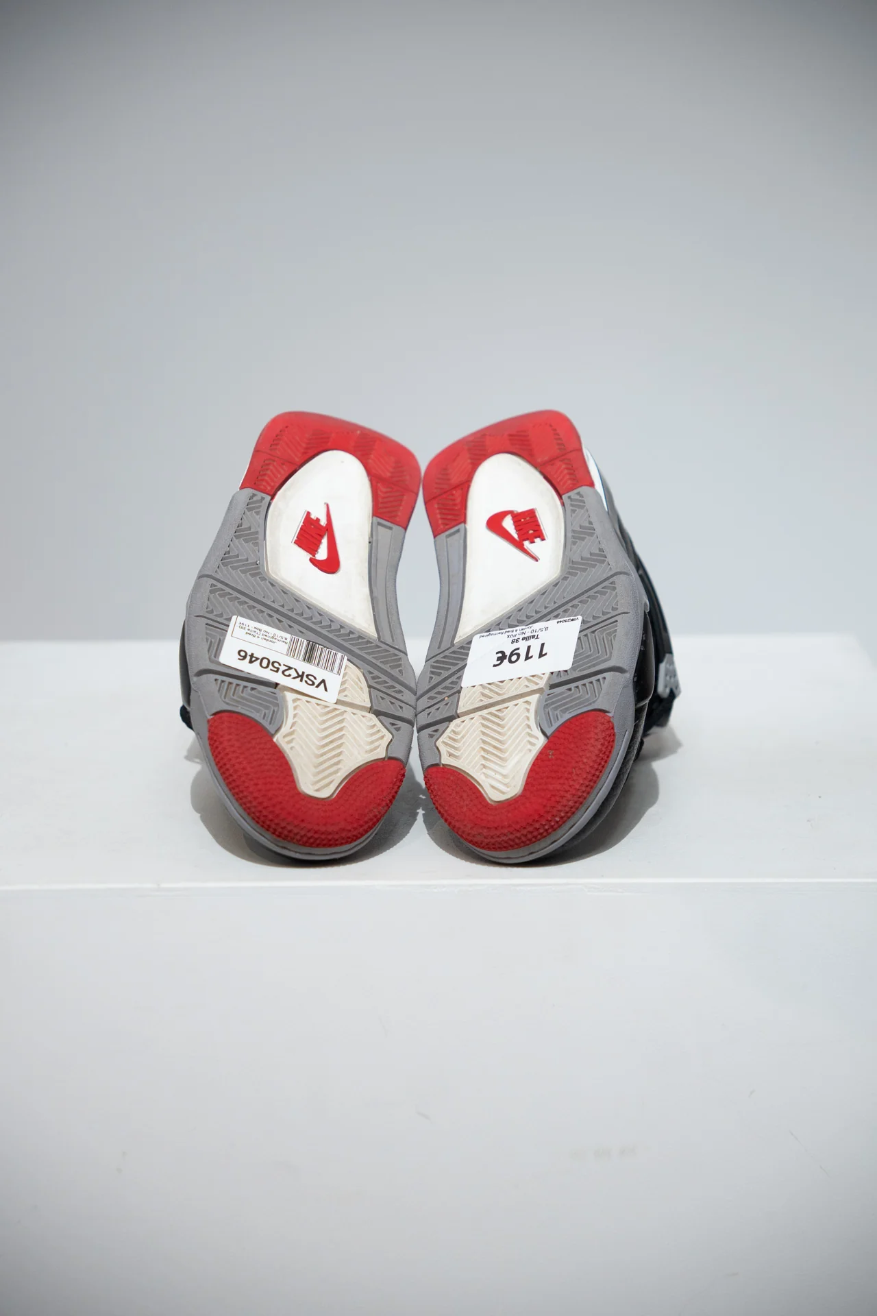 Jordan 4 Bred Reimagined (Taille 38) - Image 4