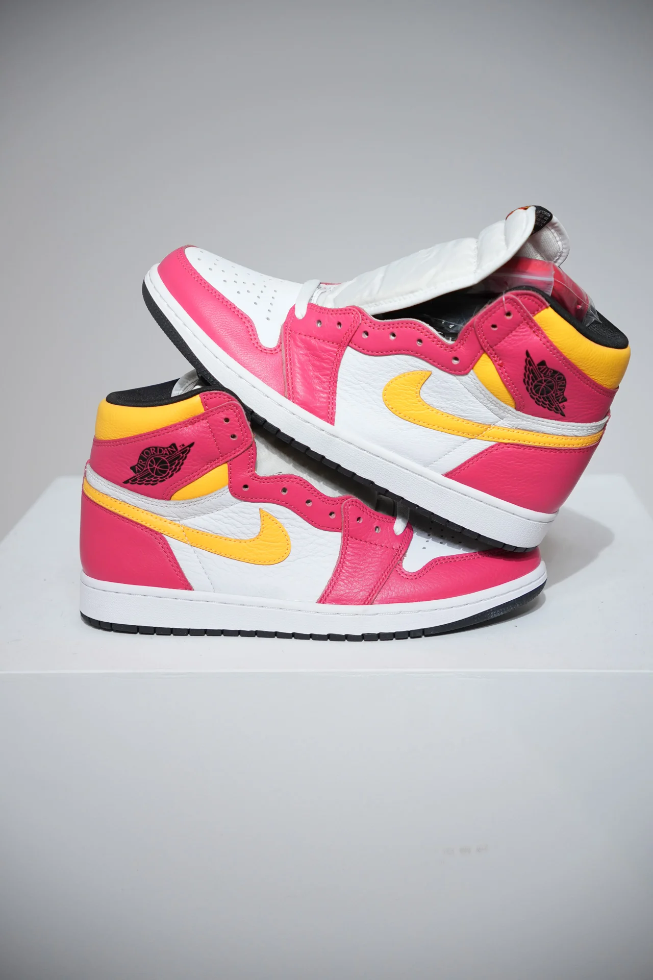 Jordan 1 High Fusion Red (Taille 43)