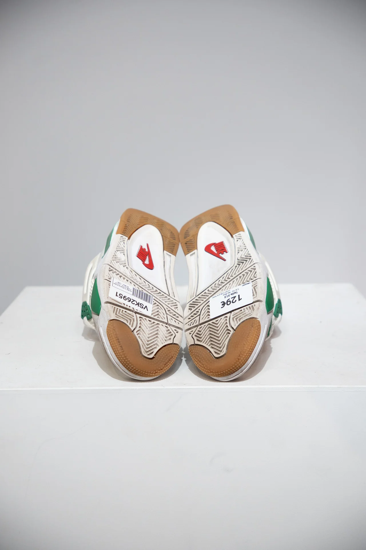Jordan 4 SB pine Green (Taille 37,5) - Image 4