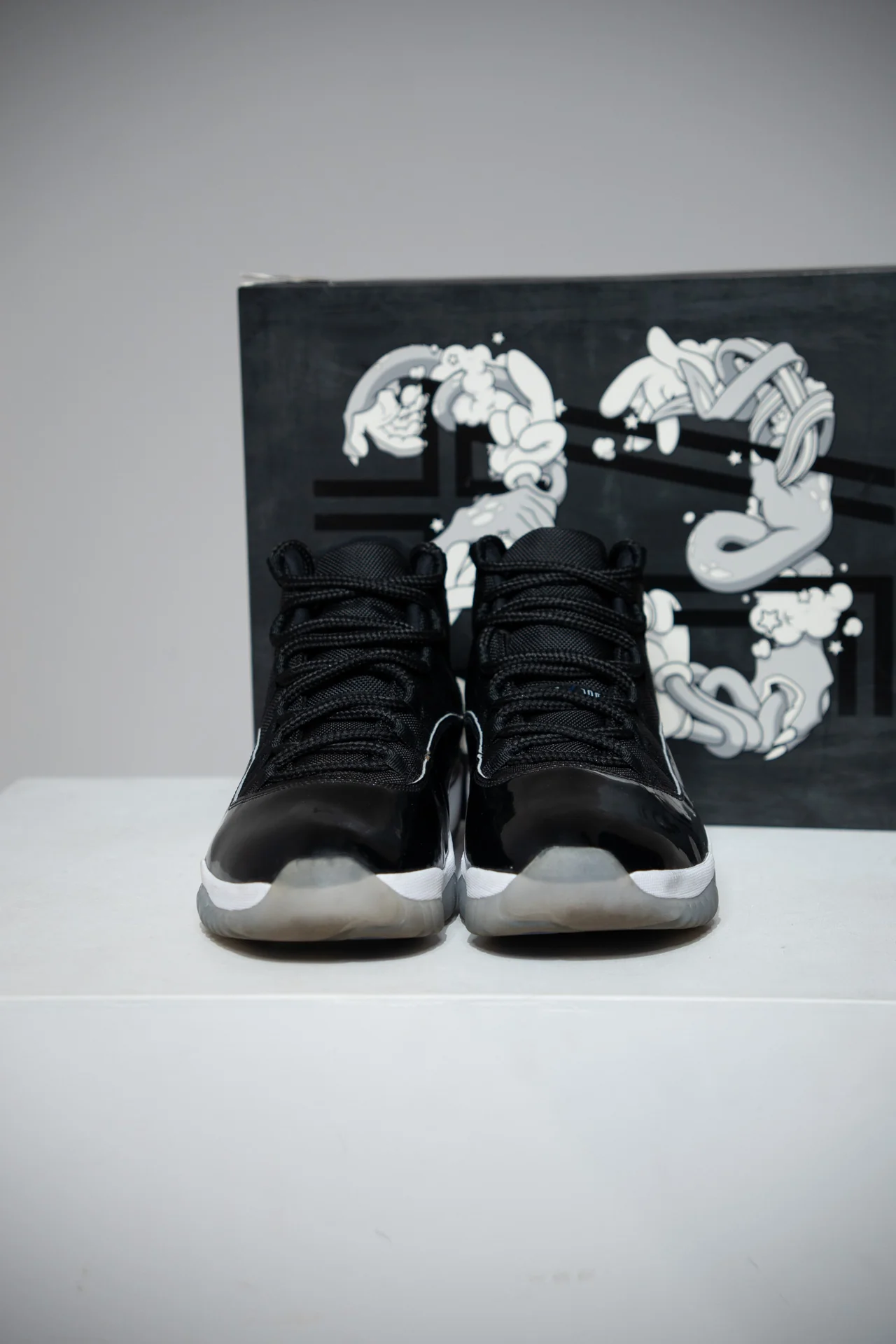 Jordan 11 SpaceJam (Taille 45) - Image 2