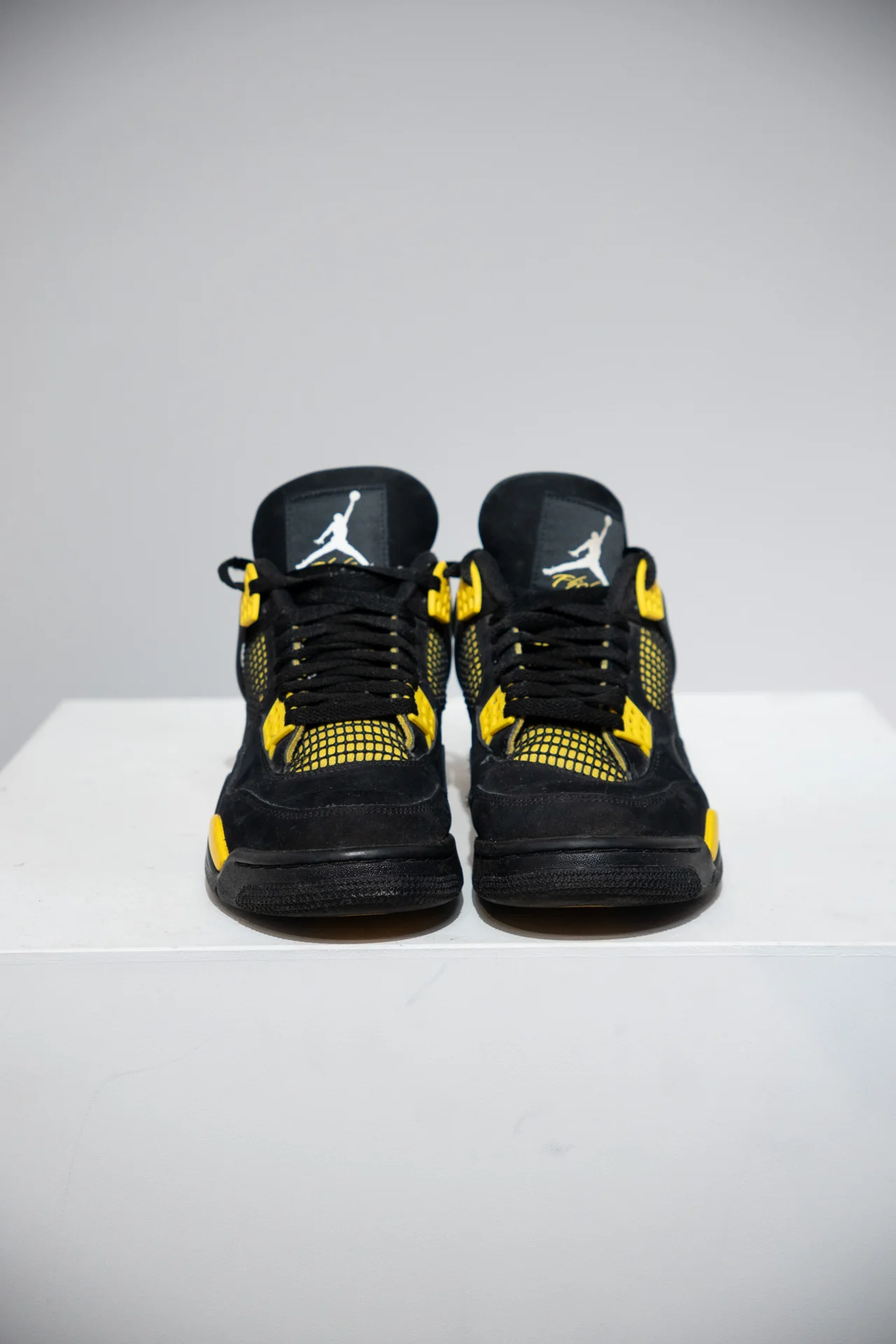 Jordan 4 Thunder (Taille 44) - Image 3