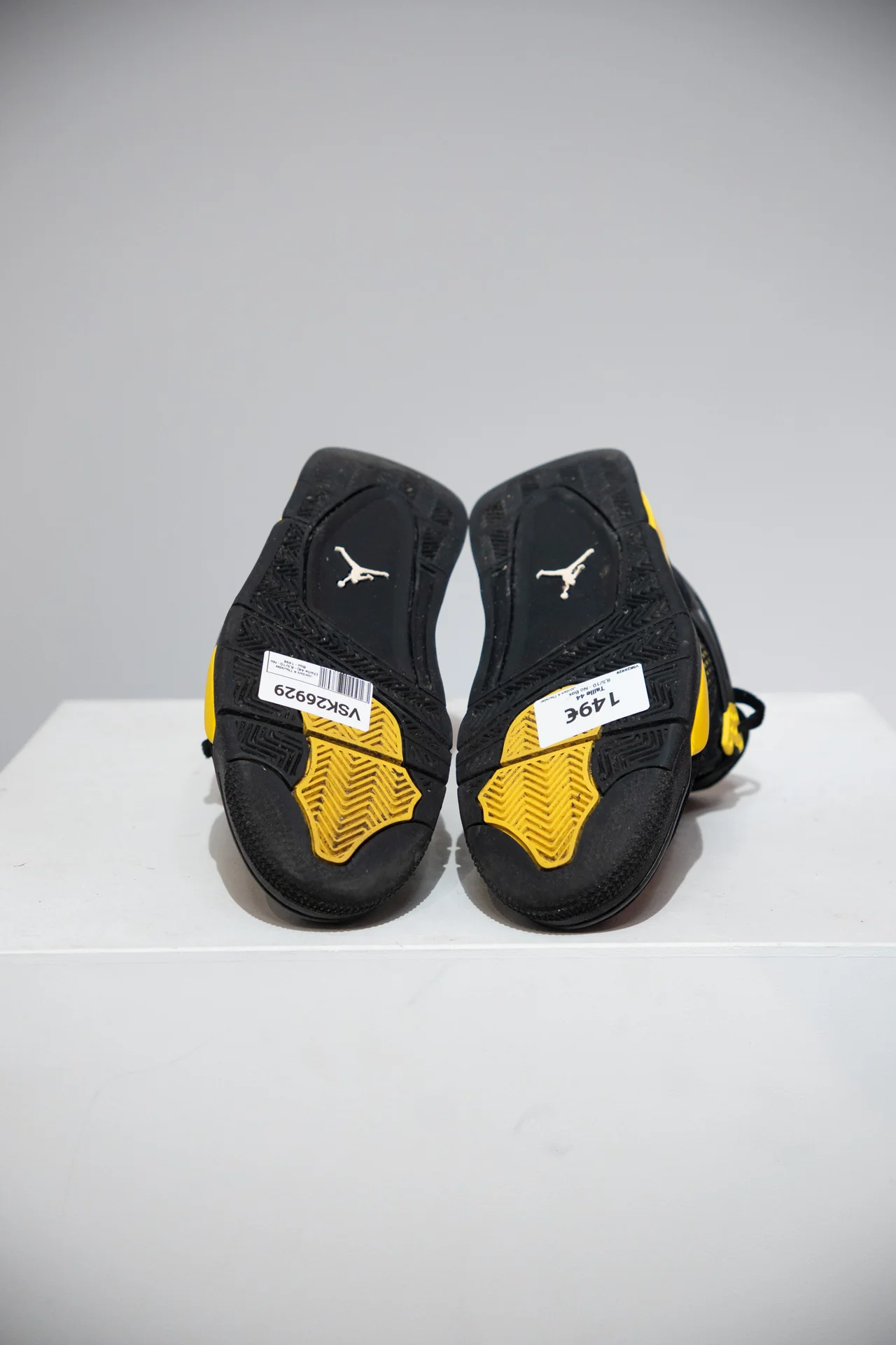 Jordan 4 Thunder (Taille 44) - Image 4