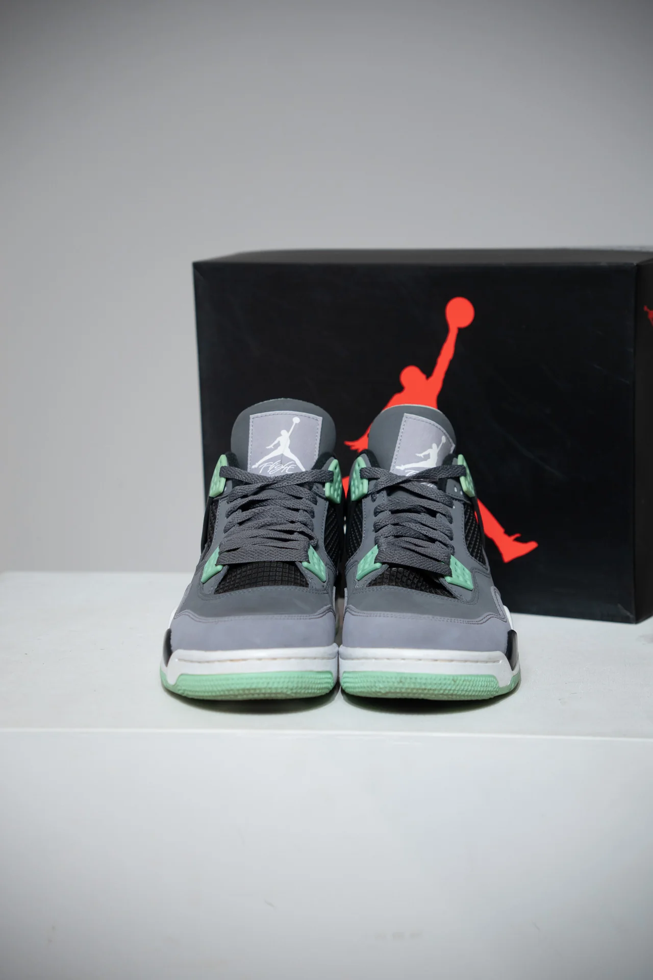 Jordan 4 Green Glow (Taille 43) - Image 2