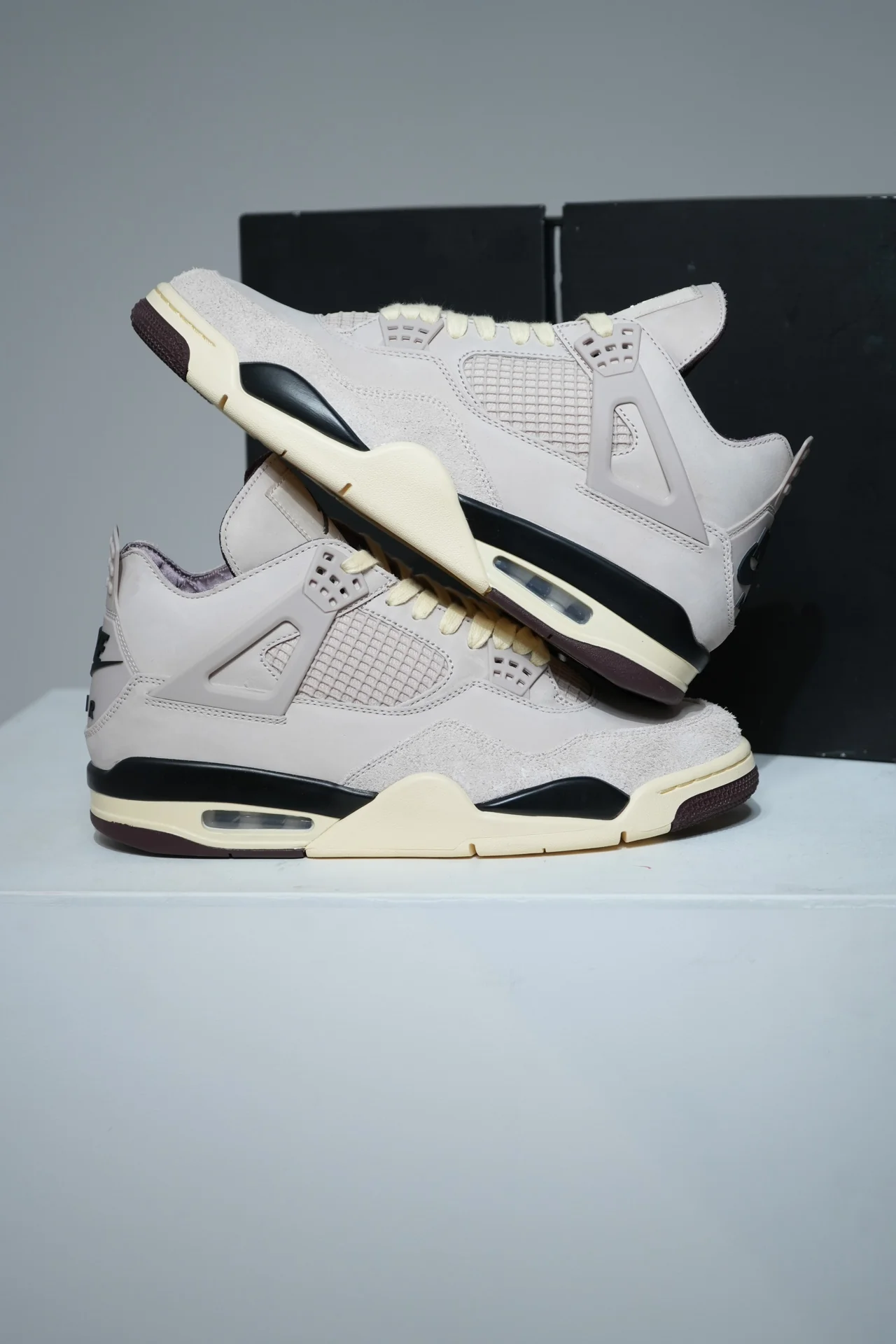Jordan 4 A Ma Maniere Phantom (Taille 44)