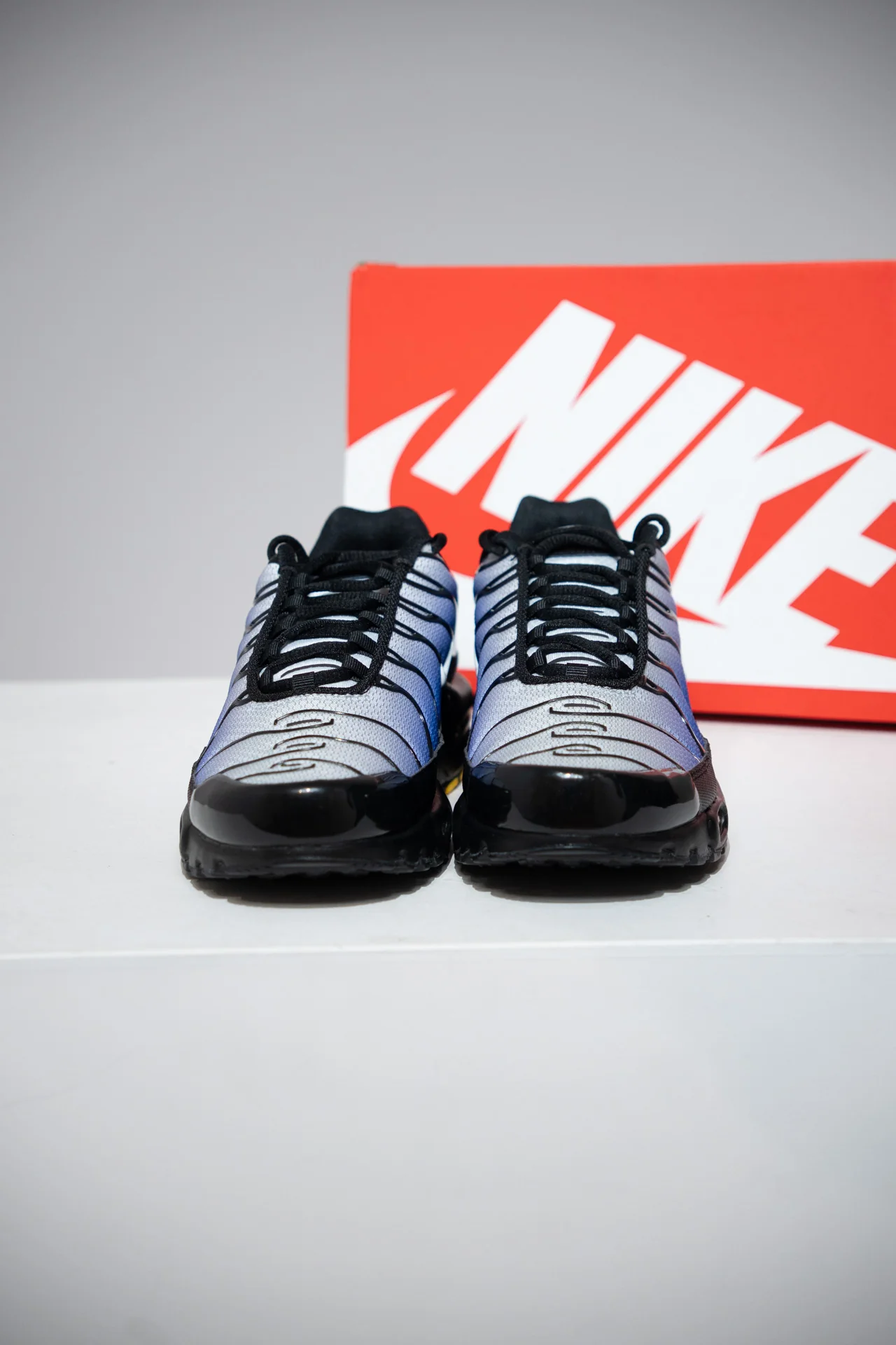 Air Max Plus (TN) White Saphirre (Taille 42) - Image 2