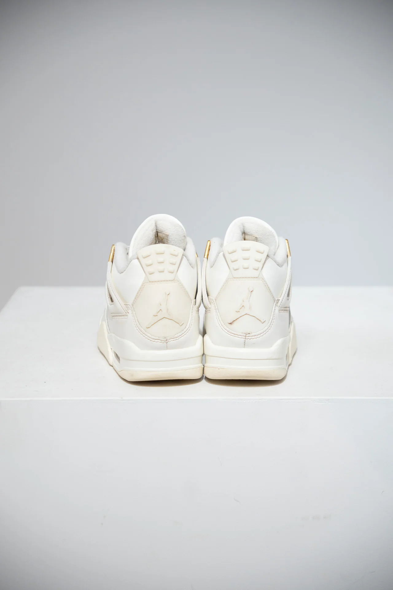 Jordan 4 Metallic Gold (Taille 36,5) - Image 3