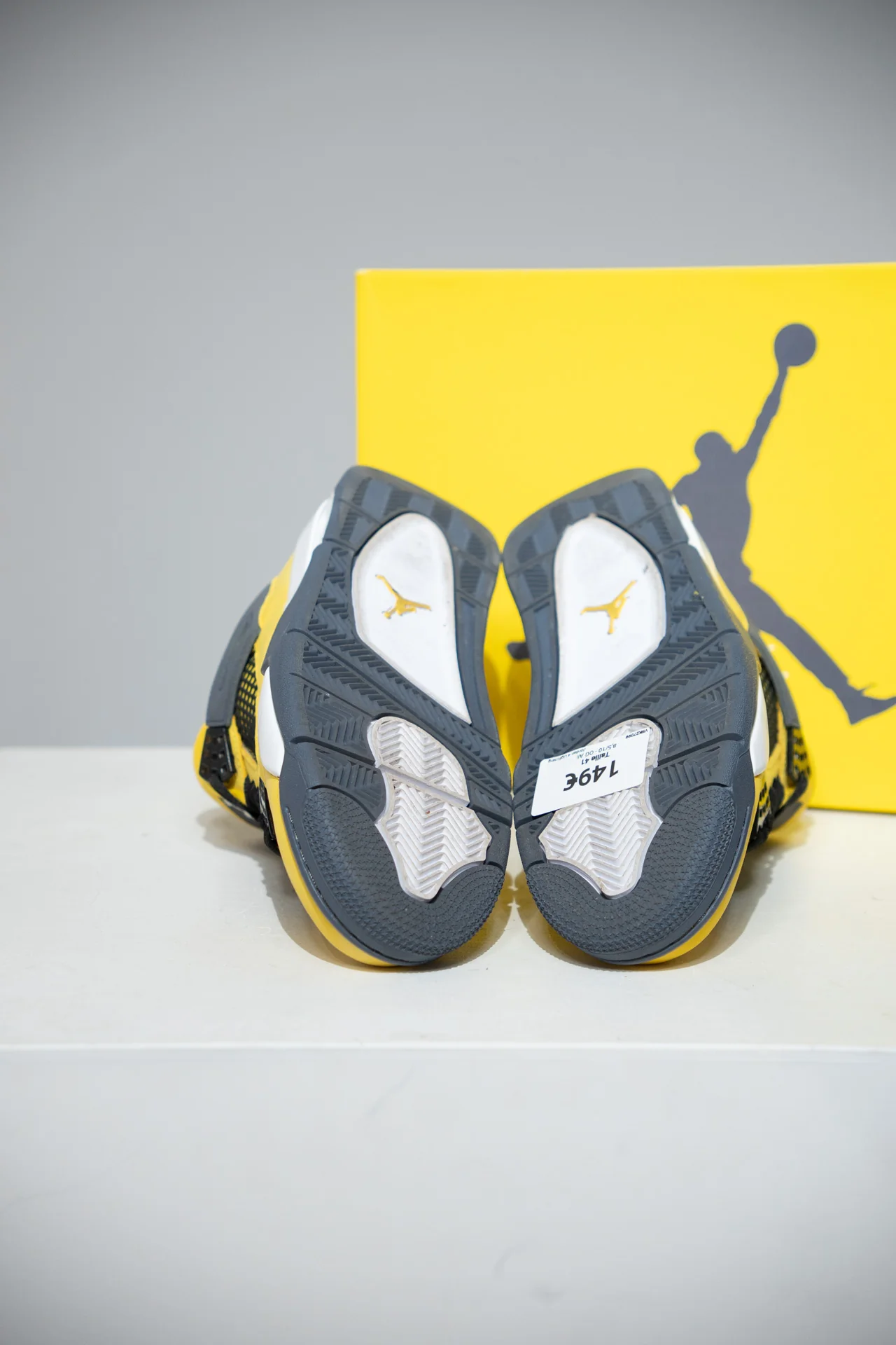 Jordan 4 Lightning (Taille 41) - Image 4