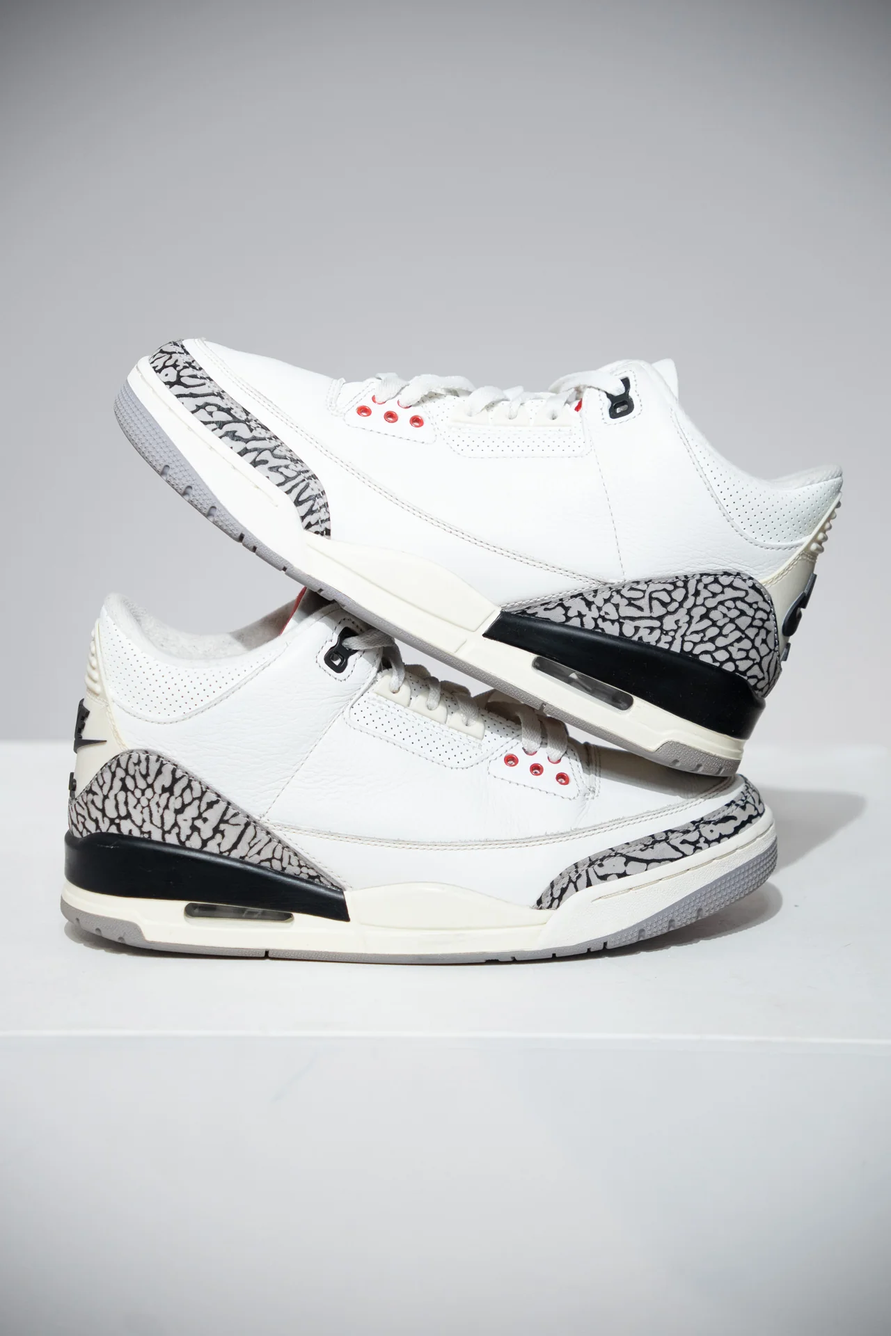 Jordan 3 White Cement Reimagined (Taille 42)