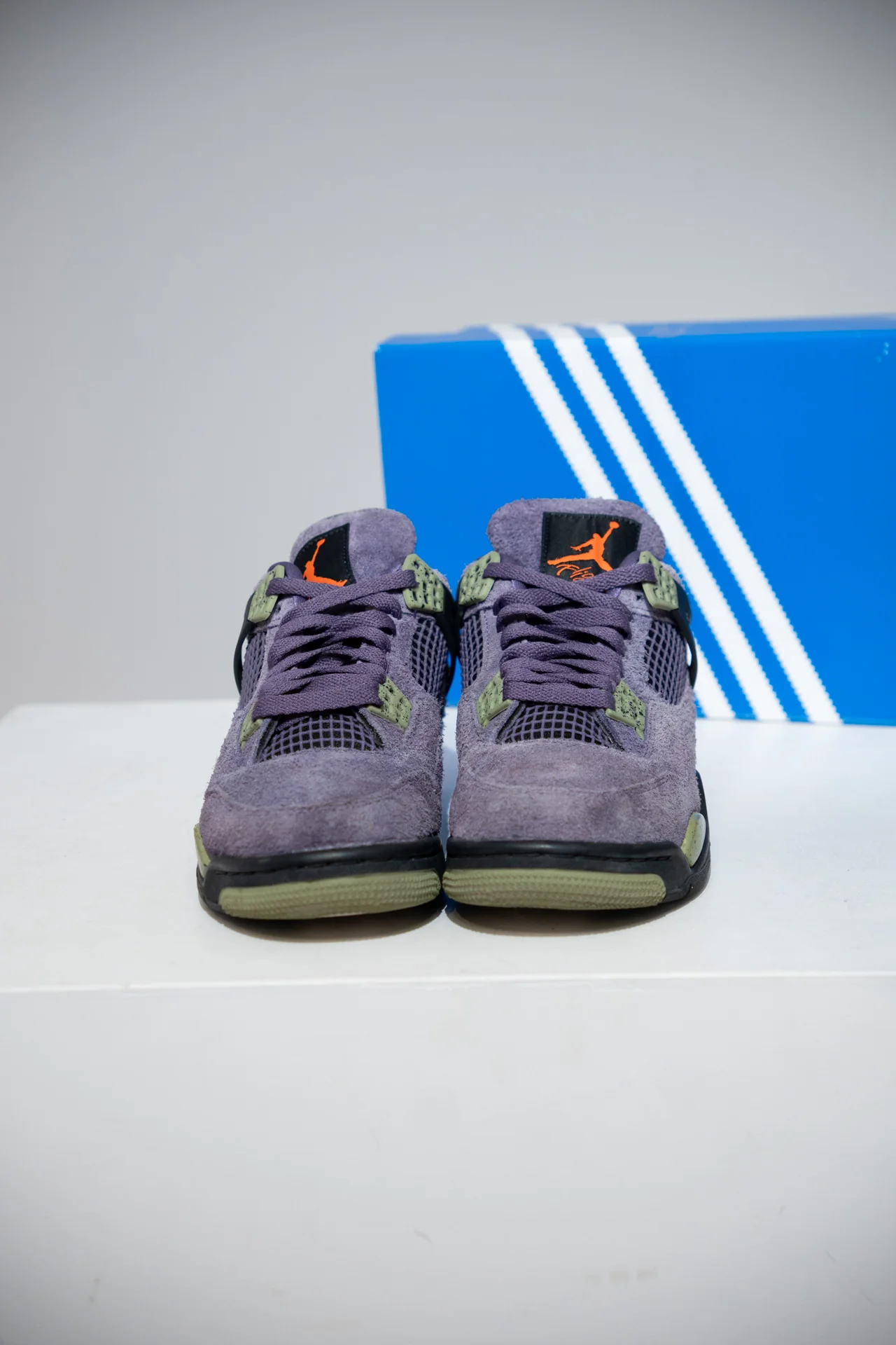 Jordan 4 Canyon purple (Taille 38,5) - Image 2