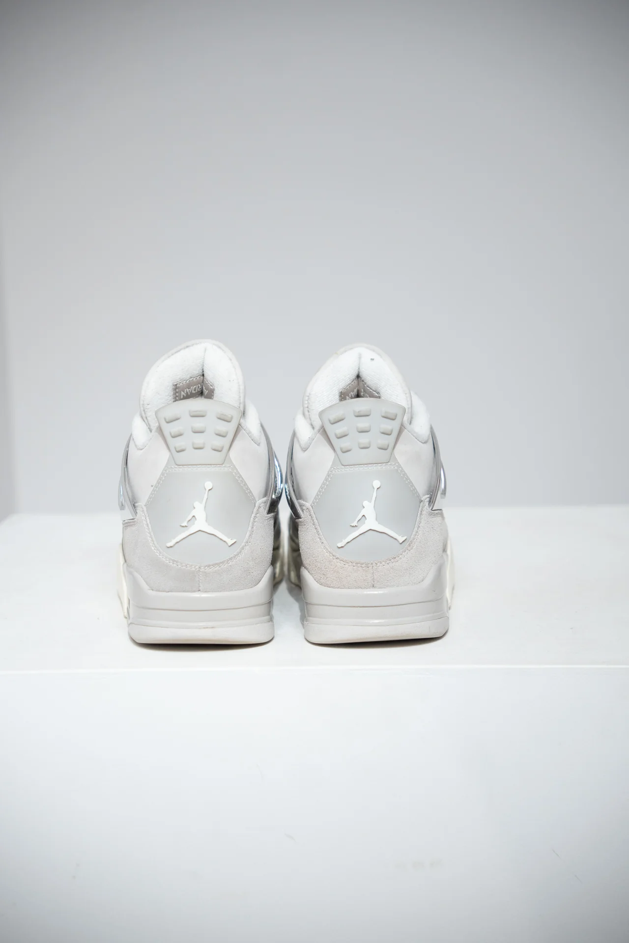 Jordan 4 Frozen Moments (Taille 42,5) - Image 3