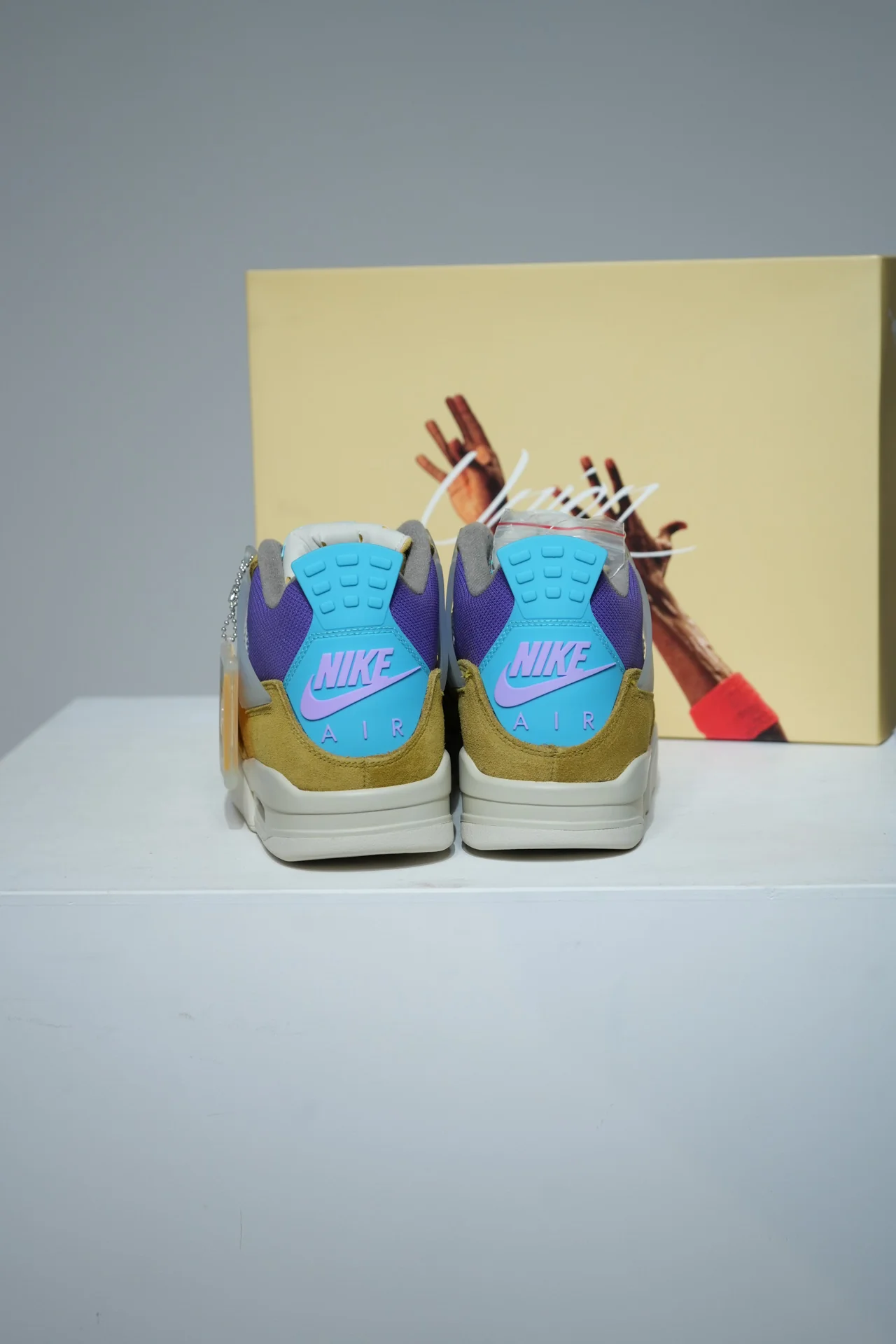 Jordan 4 Union Desert Moss (Taille 43) - Image 3