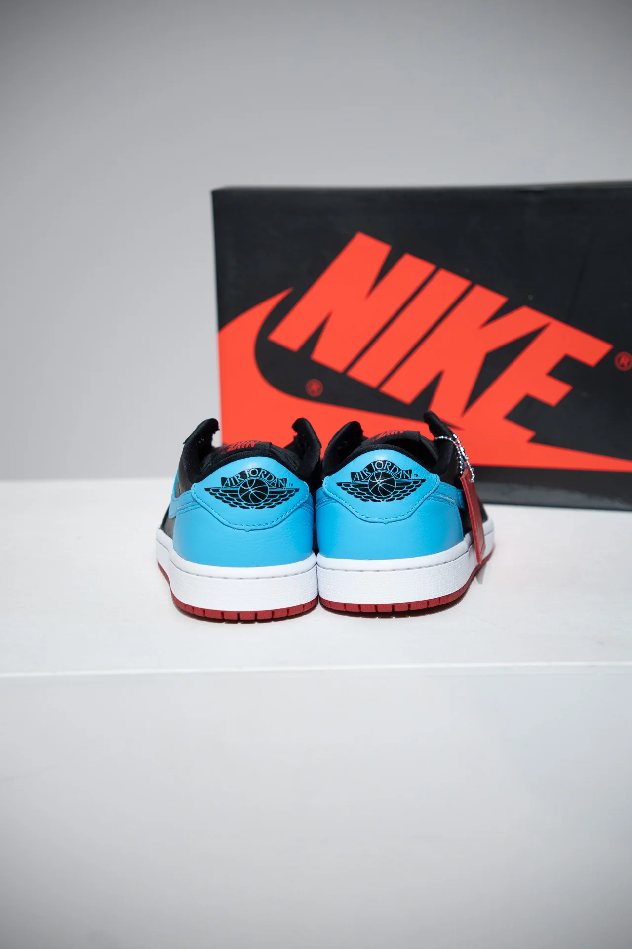 Jordan 1 Low UNC To Chi (Taille 40) - Image 3