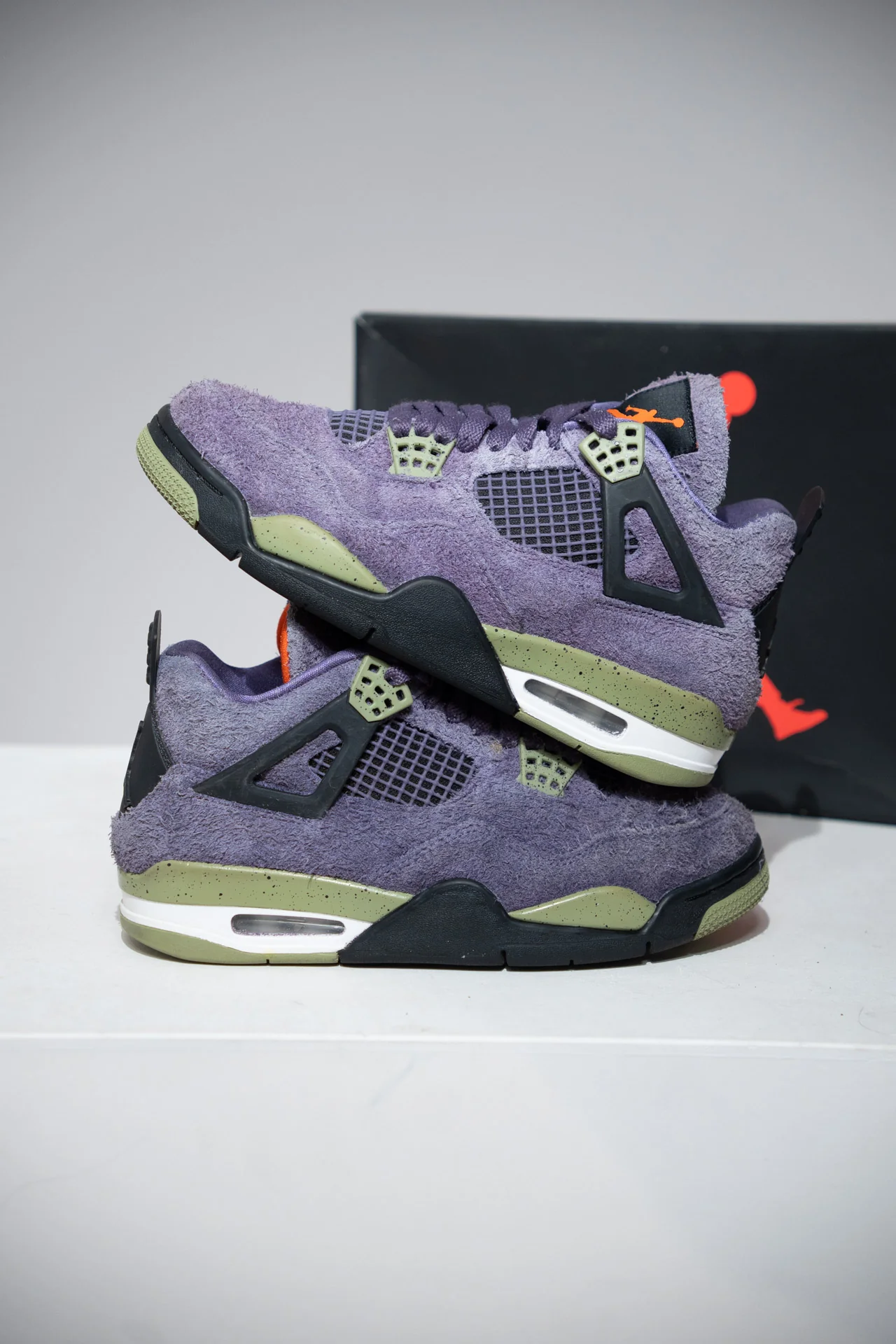 Jordan 4 Canyon purple (Taille 38)