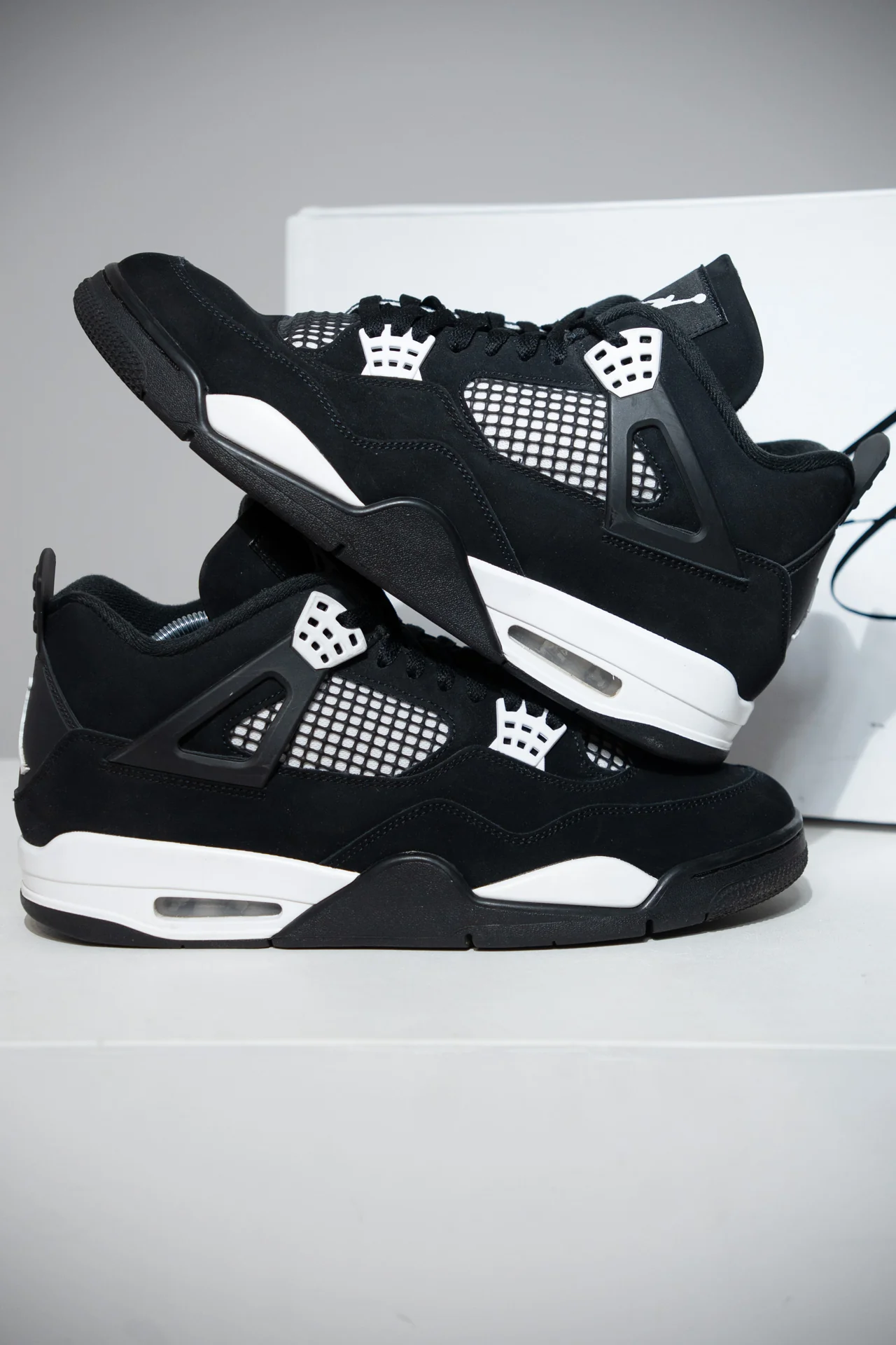 Jordan 4 White Thunder (Taille 45,5)