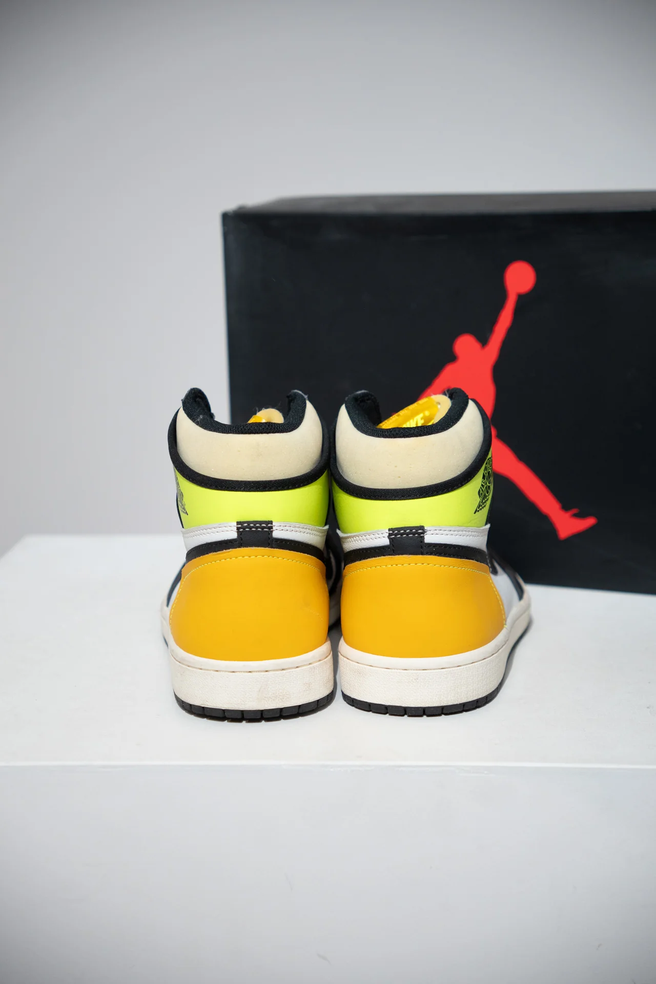 Jordan 1 High Volt (Taille 44) - Image 3