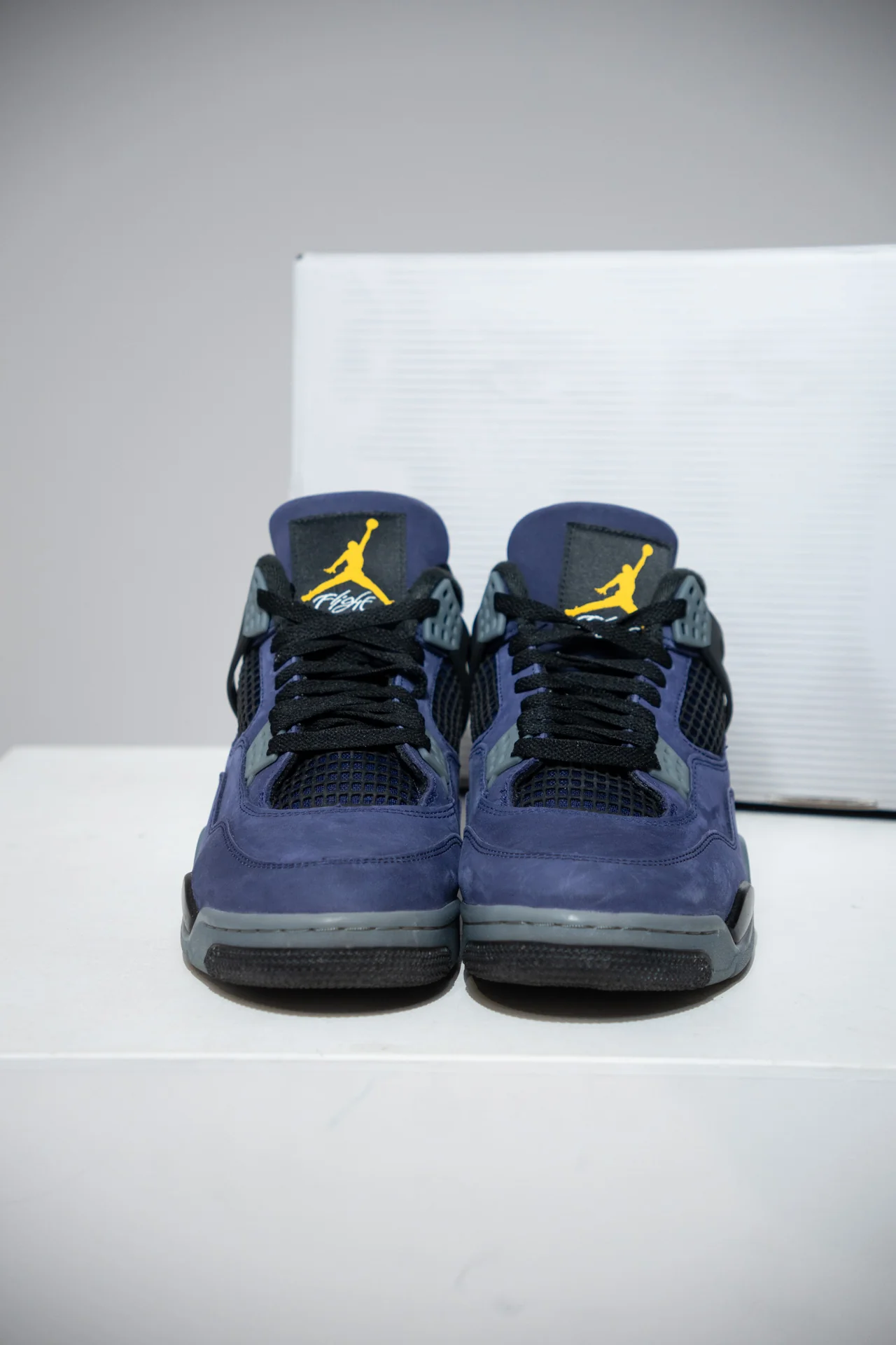 Jordan 4 Lakers (Taille 44) - Image 2