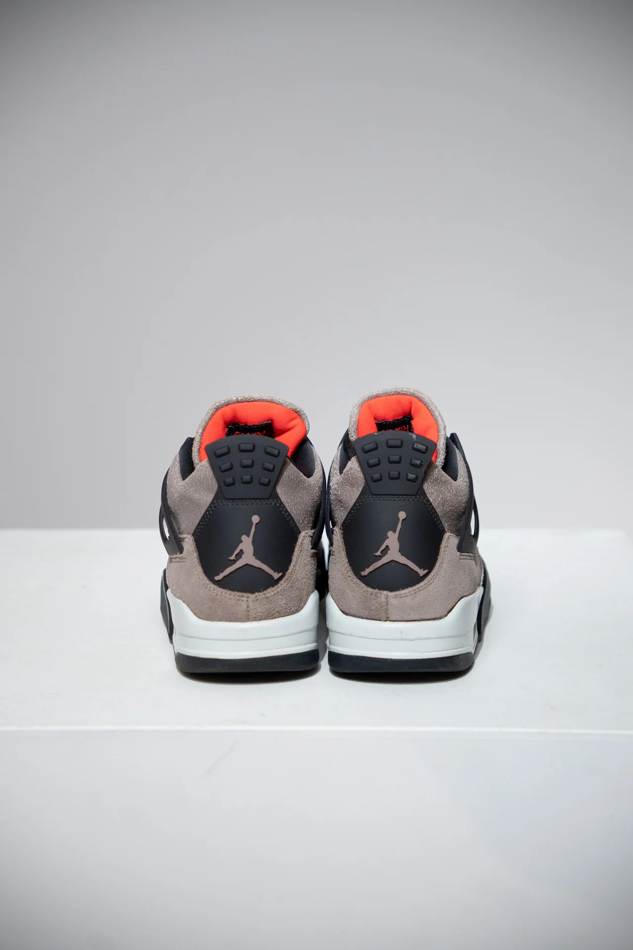 Jordan 4 Taupe Haze (Taille 42) - Image 3