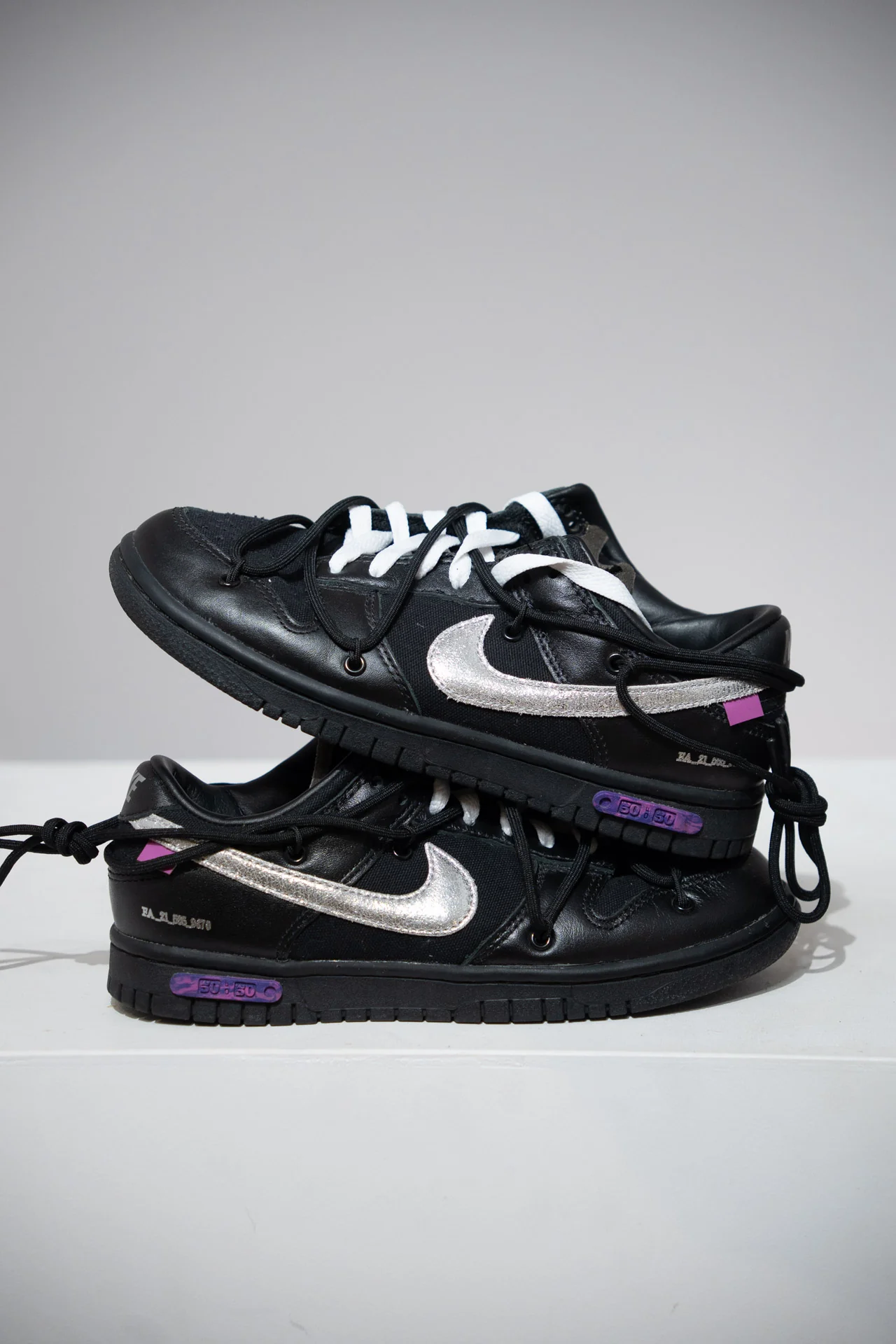Dunk Low Off-White lot 50/50 (Taille 36,5)