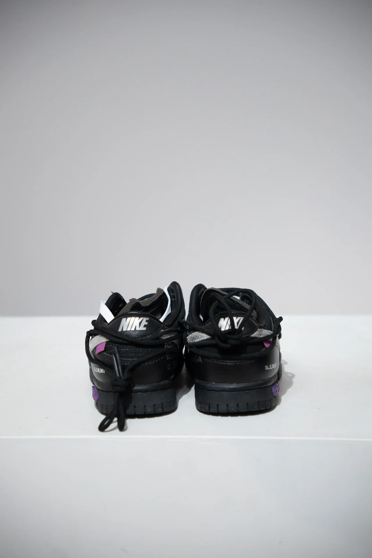 Dunk Low Off-White lot 50/50 (Taille 36,5) - Image 4